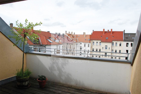Kleine 2-Zimmer-Wohnung mit Dachterrasse und Einbauküche in Leipzig - Volkmarsdorf, 04315 Leipzig, Dachgeschosswohnung