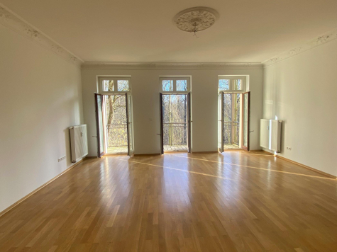 Tolle Wohnung in Traumlage! 4Zimmer mit Balkon und TG-Stellplatz direkt am Clara-Zetkin-Park, 04229 Leipzig, Etagenwohnung