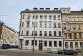 Straßenansicht - Attraktive 2-Zimmer-Wohnung mit Einbauküche in Leipzig-Reudnitz