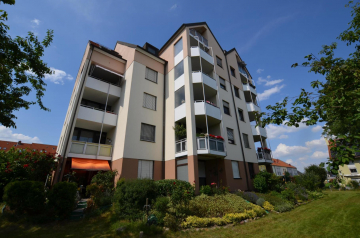 Bewohnte 2-Zimmer-Wohnung mit Loggia und Wannenbad im beliebten Wohnpark am See in Markranstädt, 04420 Markranstädt, Etagenwohnung