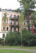 Bewohnte Wohnung in Traumlage! 2Zimmer mit Balkon und TG-Stellplatz direkt am Clara-Zetkin-Park - Objektansicht vom Park