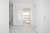 Flur (Beispiel) - 3-Zimmer-Wohnung mit Laminat und Balkon in der Nähe von Schloss Colditz