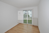 Kinder- / Arbeitszimmer (Beispiel) - 3-Zimmer-Wohnung mit Laminat und Balkon in der Nähe von Schloss Colditz